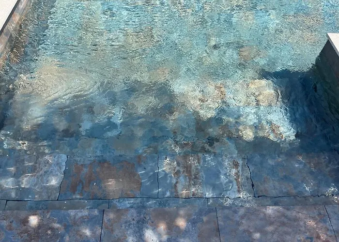 Holiday home T2 Dans Avec Piscine